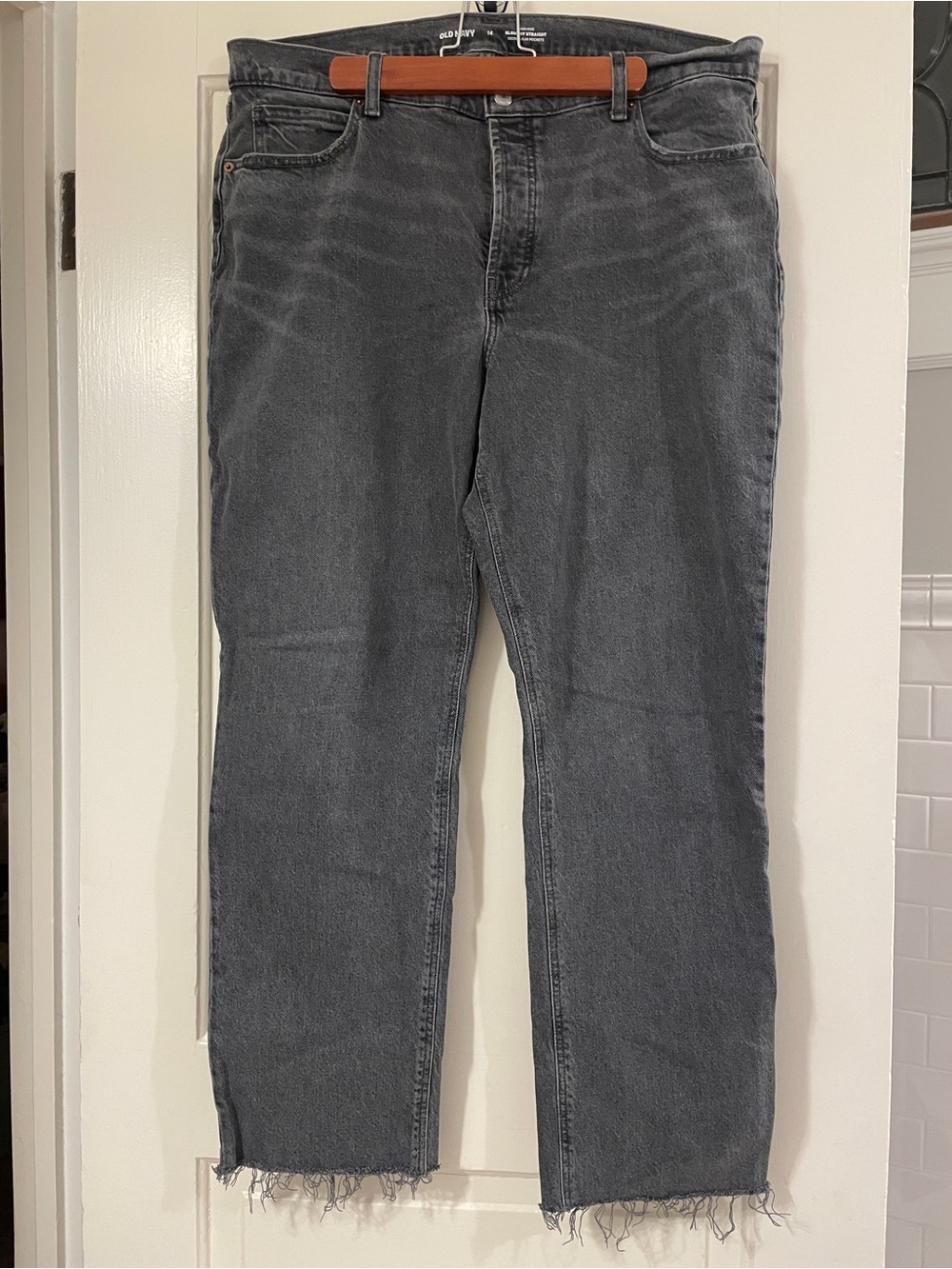Old Navy Gray Faded Black Slouchy Straight Raw Hem Jeans Size 14